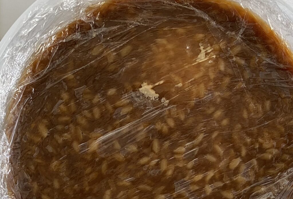 手作り味噌にカビが生えても食べられる?カビを生えにくくするには?